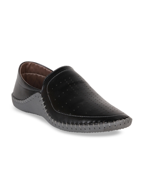 

Respiro Men Black & Grey Colourblocked Slip-On Sneakers