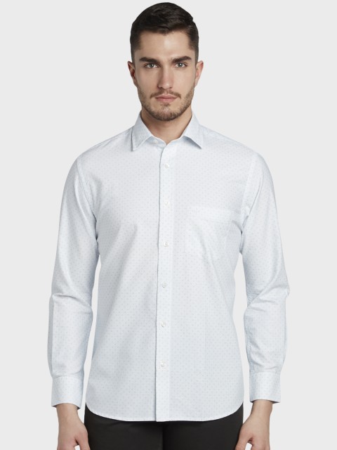 

ColorPlus Men White & Blue Tailored Fit Checked Casual Shirt