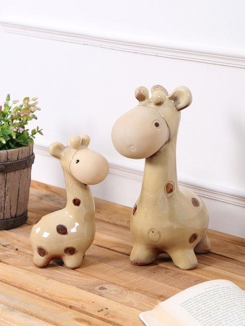 

TAYHAA Set of 2 Beige Giraffe Ceramic Showpiece
