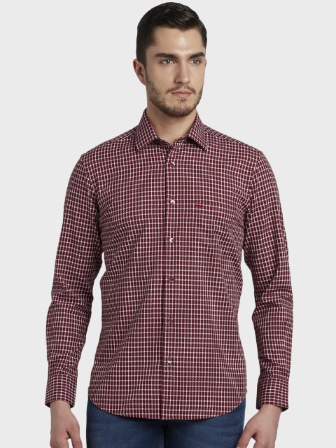 

ColorPlus Men Red & White Tailored Fit Self Design Casual Shirt