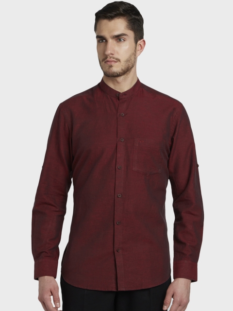 

ColorPlus Men Maroon Tailored Fit Solid Casual Shirt