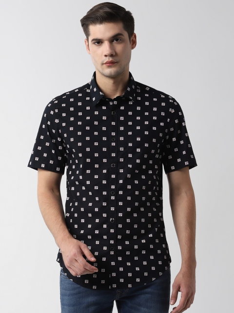 

Peter England Casuals Men Black & Off-White Slim Fit Printed Casual Shirt