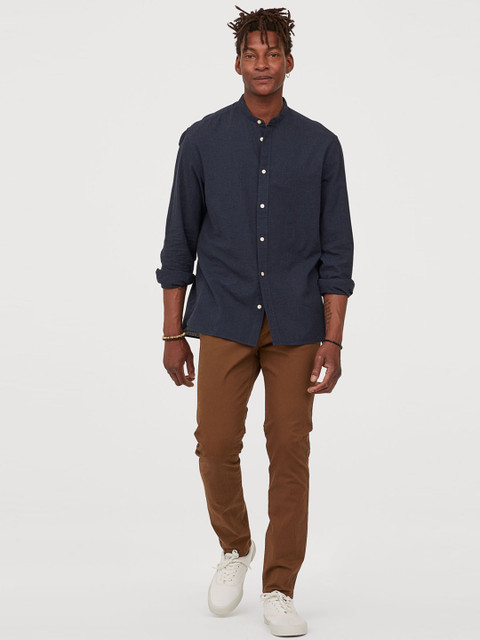

H&M Men Khaki Brown Solid Cotton Chinos Skinny Fit