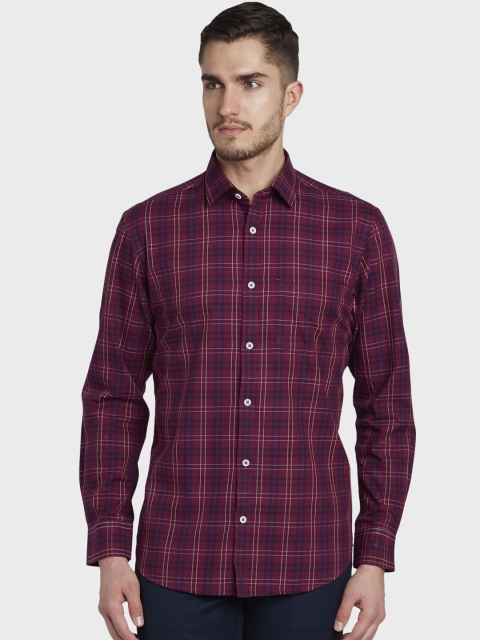

ColorPlus Men Red & Navy Blue Tailored Fit Checked Casual Shirt