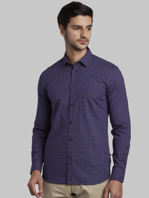 

Parx Men Blue & Red Slim Fit Checked Casual Shirt