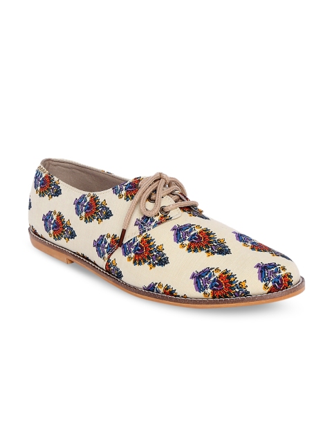 Kanvas Women Cream-Coloured & Blue Printed Oxfords