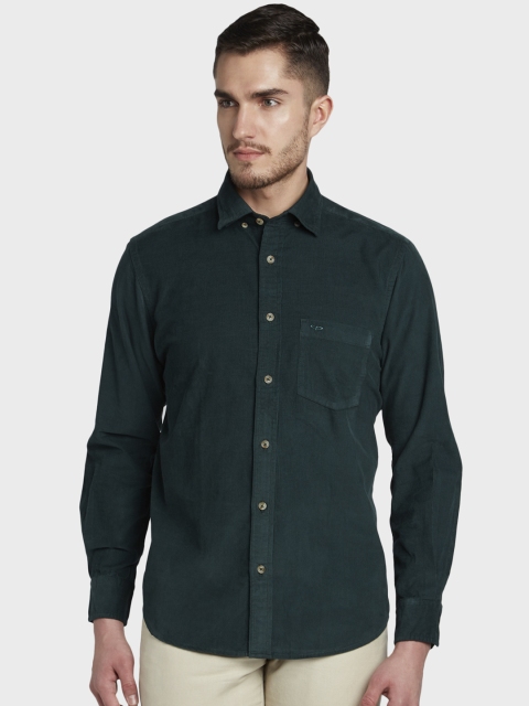 

ColorPlus Men Green Tailored Fit Solid Casual Shirt