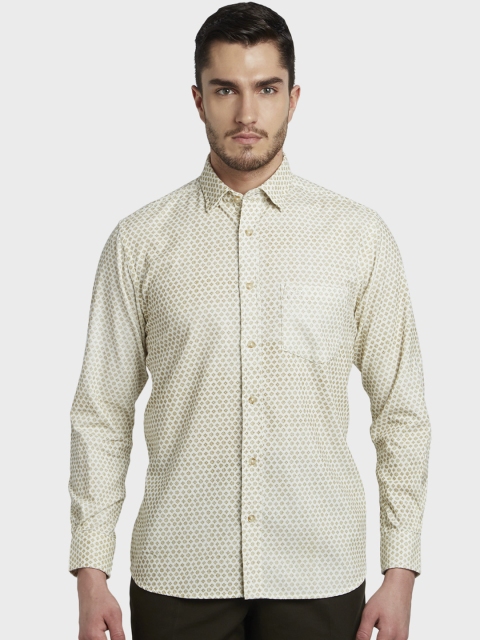

ColorPlus Men Off-White Tailored Fit Printed Casual Shirt