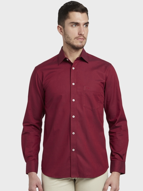 

ColorPlus Men Red Tailored Fit Solid Casual Shirt