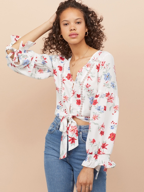 

H&M Women White Printed V-neck buttoned blouse