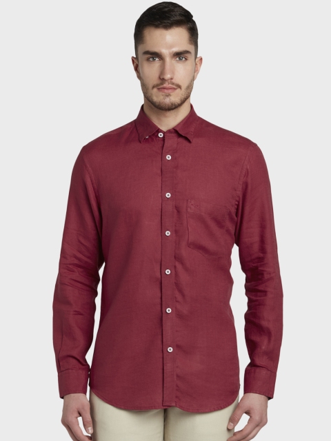

ColorPlus Men Maroon Tailored Fit Solid Linen Casual Shirt