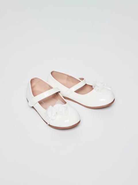 

Fame Forever by Lifestyle Girls White Solid Mary Jane