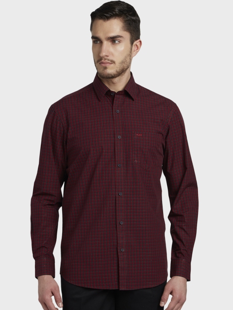 

ColorPlus Men Red & Black Tailored Fit Checked Casual Shirt