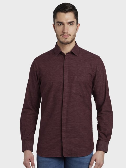 

ColorPlus Men Maroon Tailored Fit Solid Casual Shirt