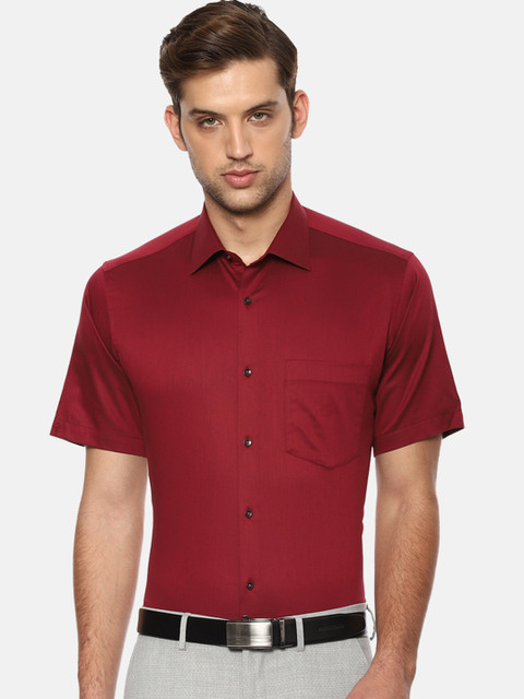 

Van Heusen Men Maroon Regular Fit Solid Formal Shirt