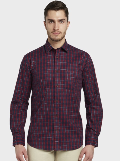 

ColorPlus Men Red & Navy Blue Tailored Fit Checked Casual Shirt