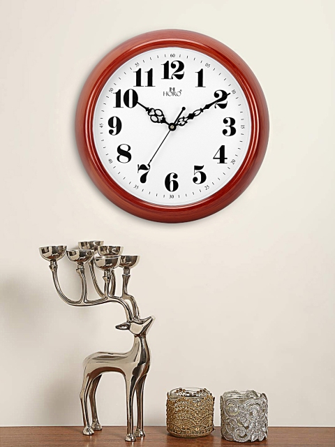 

Horo White Hand-Painted Geometric Solid Analogue Wall Clock (30.48 cm x 30.48 cm)