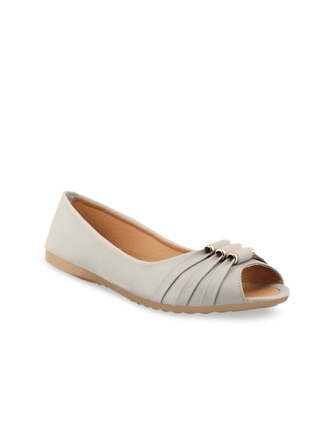 

Shoetopia Women Grey Solid Ballerinas