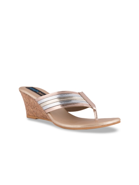 

Kraft Cellar Women Gold-Toned Colourblocked Sandals