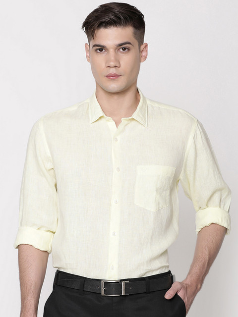 

Linen Club Men Yellow Regular Fit Self Design Formal Linen Shirt