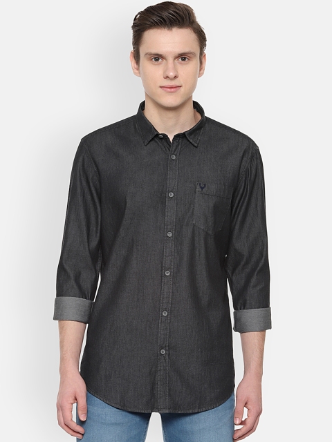 

Solly Jeans Co. Men Black Solid Chambray Regular Fit Solid Casual Shirt