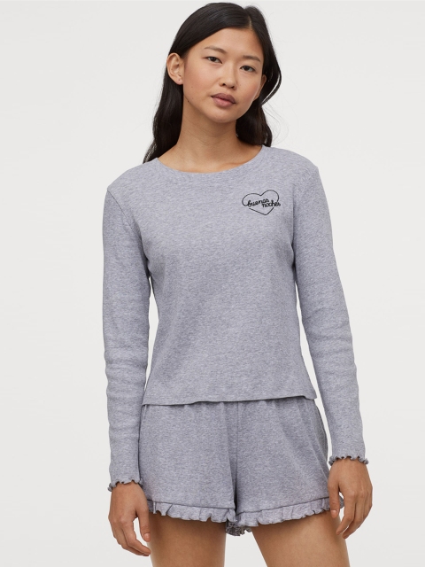 

H&M Women Grey Pyjama top and shorts 0774503001