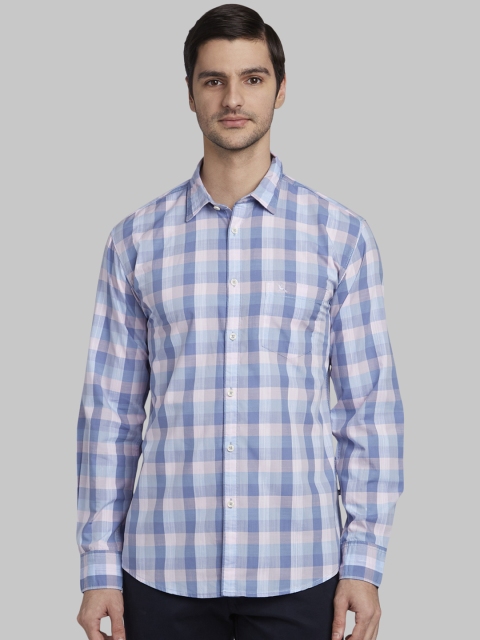 

Parx Men Blue & Off-White Slim Fit Checked Casual Shirt