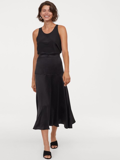 

H&M Women Black Wide Silk Skirt