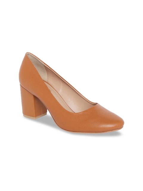

Kenneth Cole Women Tan Brown Solid Pumps