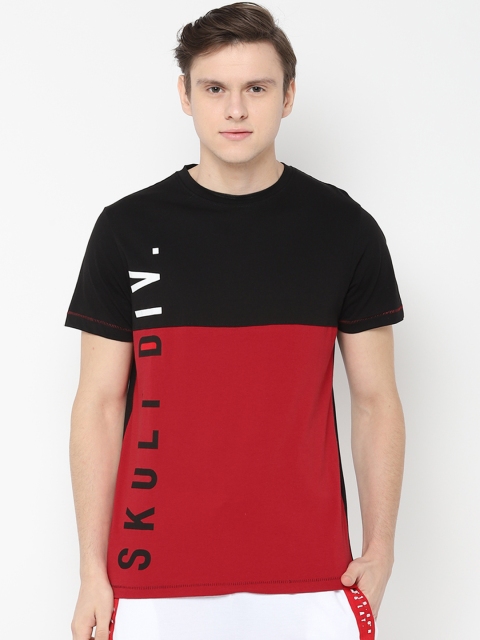

SKULT by Shahid Kapoor Men Red & Black Colourblocked Round Neck T-shirt