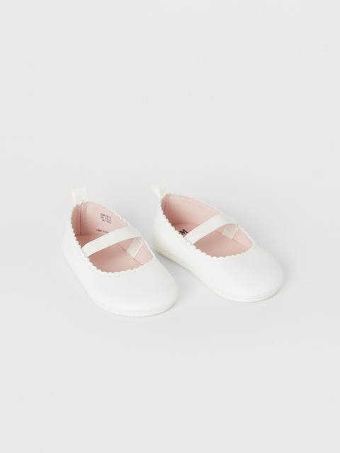 

H&M Girls White Solid Ballet pumps