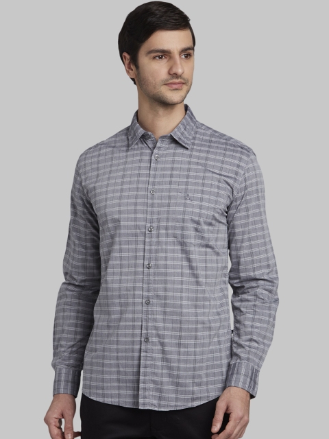 

Parx Men Grey Slim Fit Checked Casual Shirt
