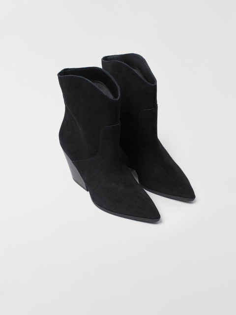 

H&M Women Black Solid Suede Boots