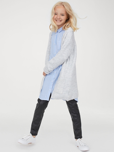 

H&M Girls Grey Solid Knitted Cardigan