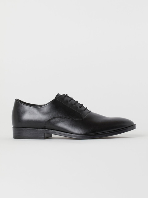 

H&M Men Black Solid Oxford shoes