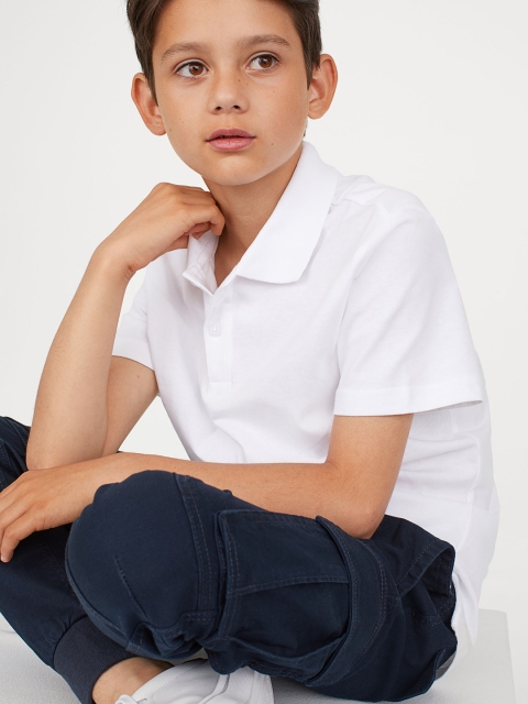 

H&M Boys Navy Blue Solid Cargo trousers