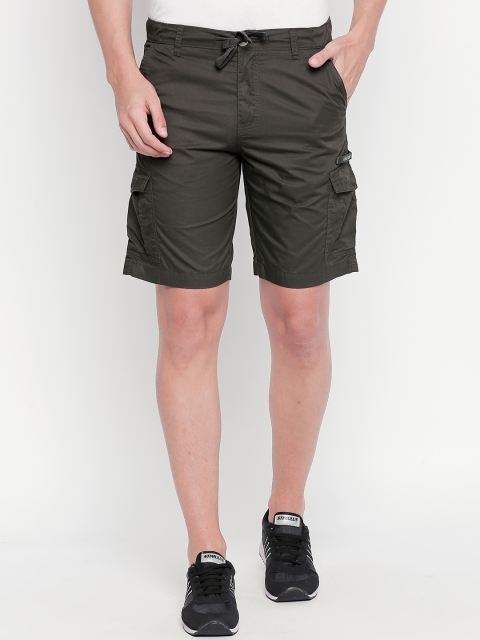 

beevee Men Olive Green Solid Regular Fit Cargo Shorts