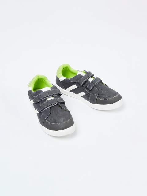 

Fame Forever by Lifestyle Boys Grey Slip-On Sneakers
