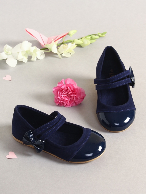 

Walktrendy Girls Navy Blue Solid Ballerinas