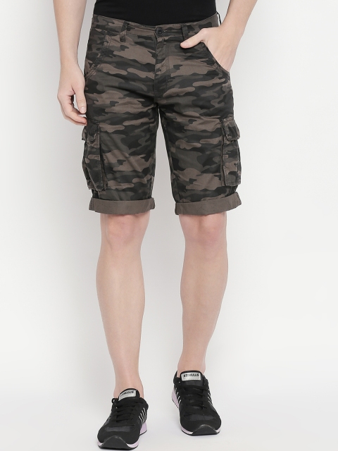 

beevee Men Grey & Beige Camouflage Regular Fit Cargo Shorts
