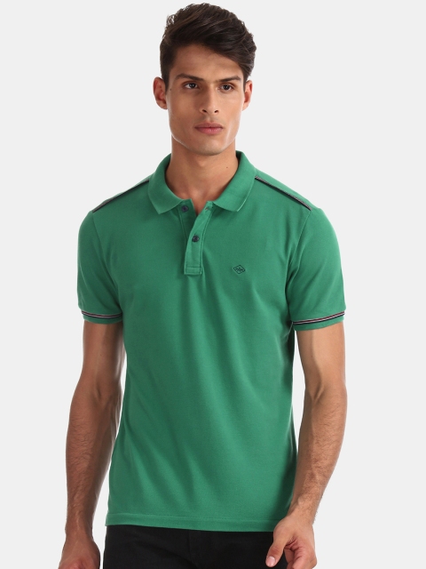 

Arrow Men Green Solid Polo Collar T-shirt