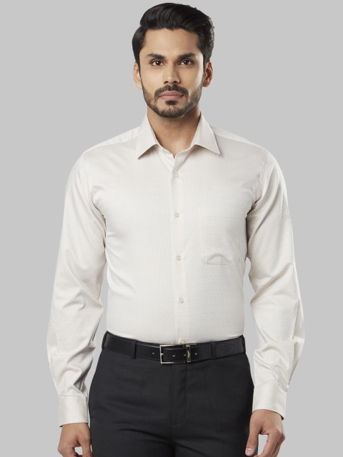 

Raymond Men Off-White Regular Fit Checked Formal Shirt