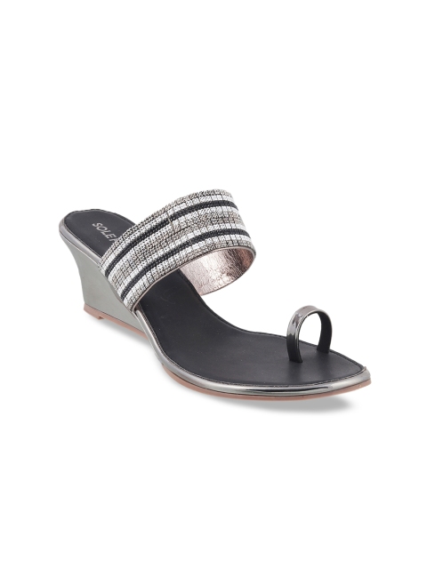 

SOLE HEAD Women Black & White Solid Sandals