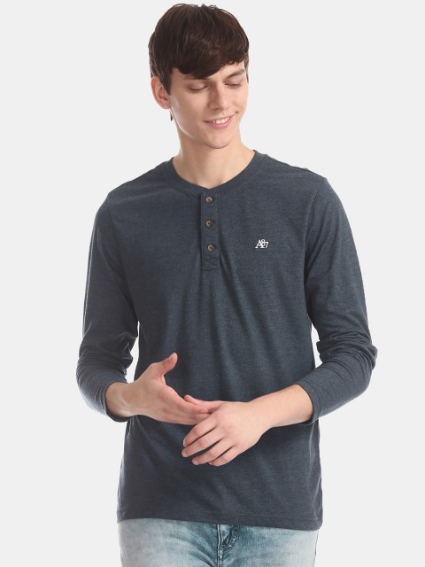 

Aeropostale Men Grey Solid Henley Neck T-shirt