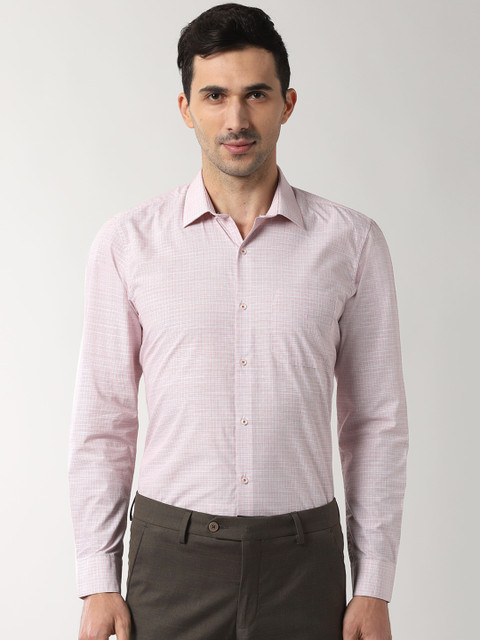 

Peter England Men Pink & Off-White Regular Fit Checked Formal Shirt