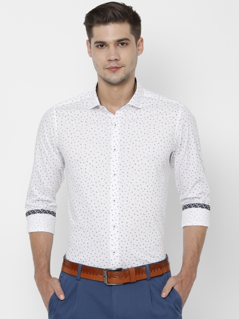 

SIMON CARTER LONDON Men White Regular Fit Printed Casual Shirt