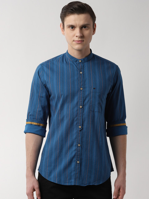 

Peter England Casuals Men Blue Slim Fit Striped Casual Shirt