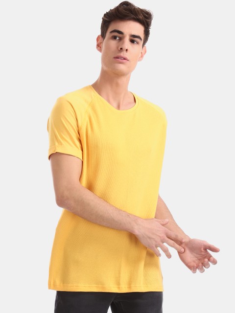 

Cherokee Men Yellow Solid Round Neck Pure Cotton T-shirt