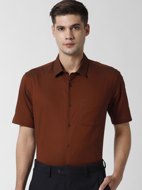 

Peter England Men Brown Regular Fit Solid Formal Shirt