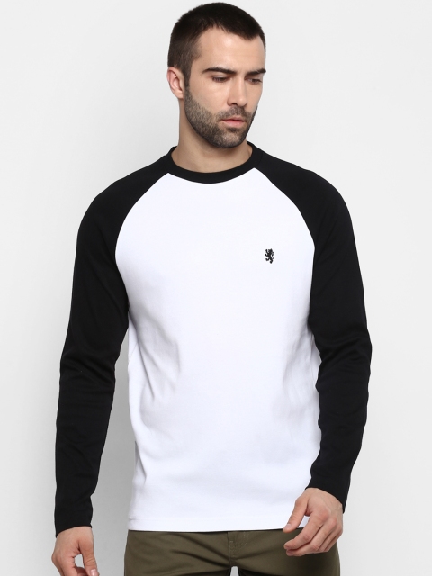 

Red Tape Men White & Black Solid Round Neck T-shirt